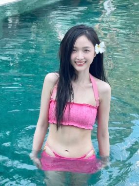 吴宣仪泳装照片高清壁纸合集31P 照片总共大小41MB[网盘下载]