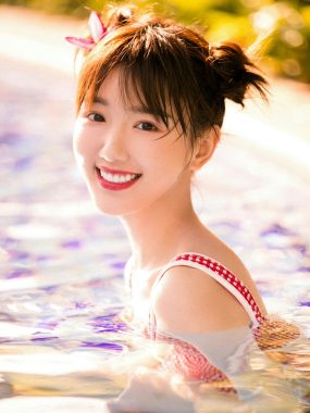 毛晓彤泳装照片高清壁纸合集35P 照片总共大小100.8MB[网盘下载]