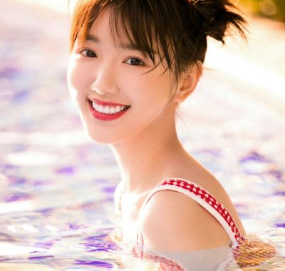 毛晓彤泳装照片高清壁纸合集35P 照片总共大小100.8MB[网盘下载]